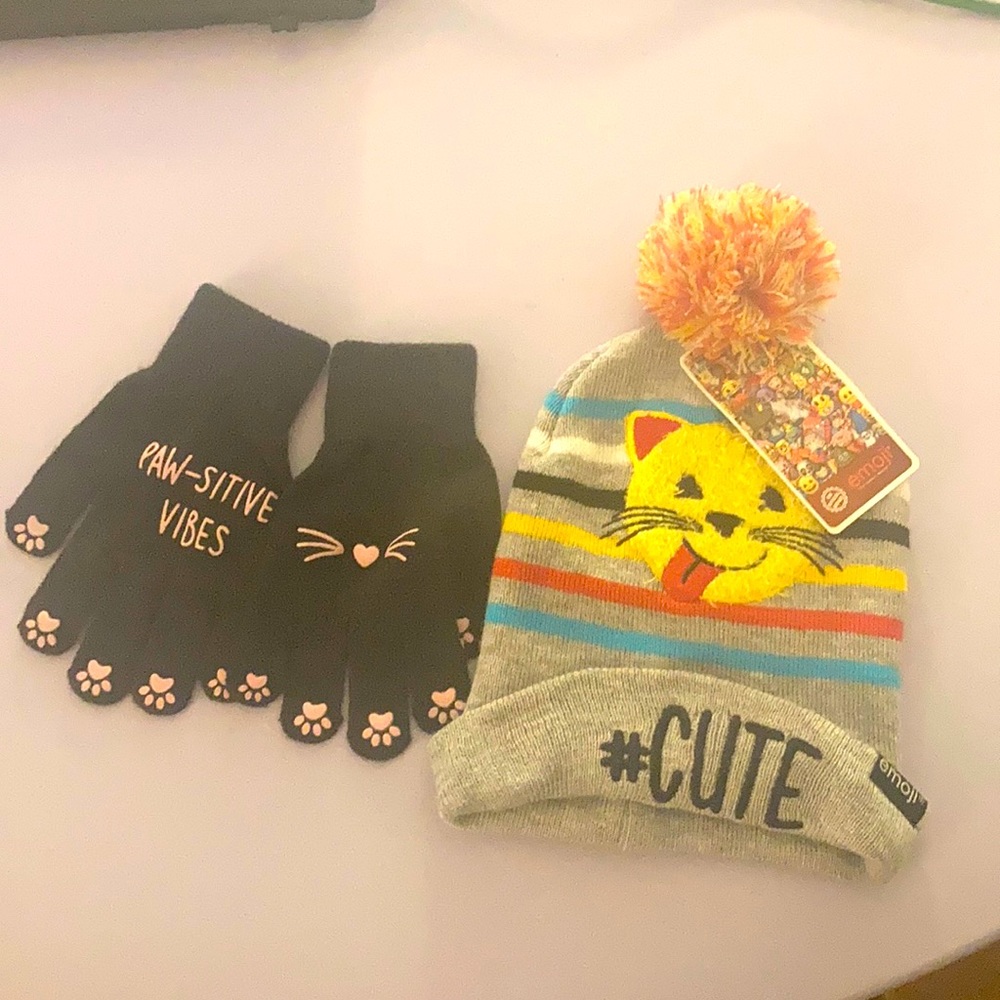 Gloves and hat set cat emoji theme